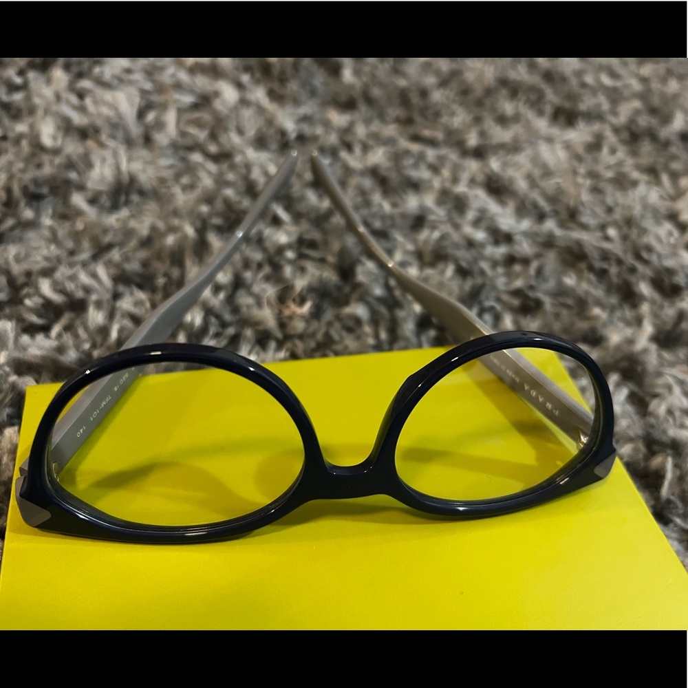 **Authentic** Prada Glasses. - Picture 5 of 12